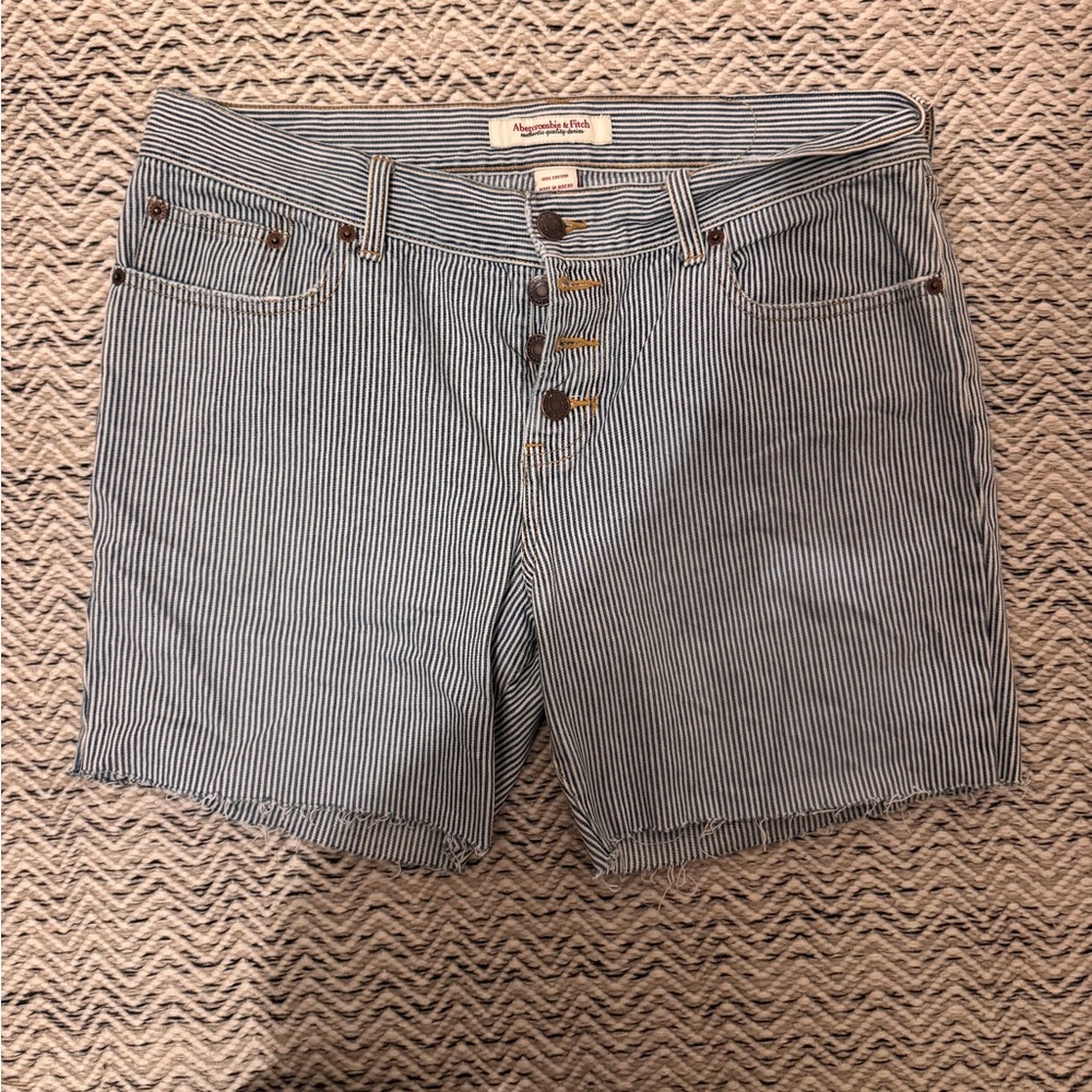 Vintage Abercrombie & Fitch Blue and White Striped Shorts